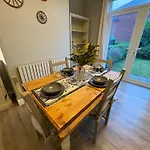 The Nordic Nook - 3 Bedroom House Double Sofabed York